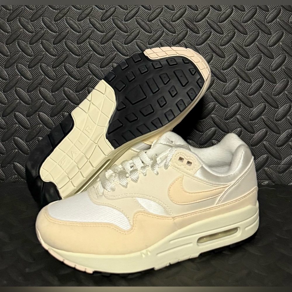 Nike Air Max 1 Sail Guava Ice Phantom Black Sneakers Women‎ Size 7.5